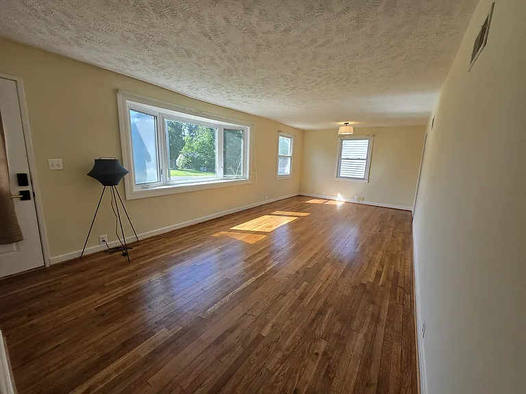 2949 Rosemary Ln — Photo 24