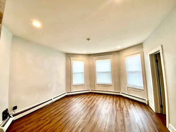 2nd image of 140 Chestnut St Floor 2