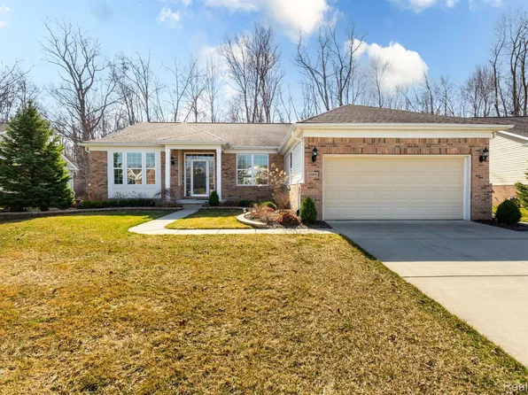 23899 Higgins Way, Brownstown, MI 48134
