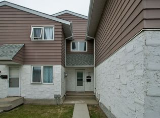 232 Callingwood Two NW, Edmonton, AB T5T1A3