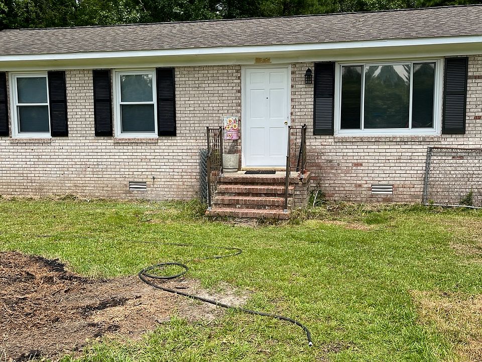 Brick 3 bedroom 1 bath Home with large yard