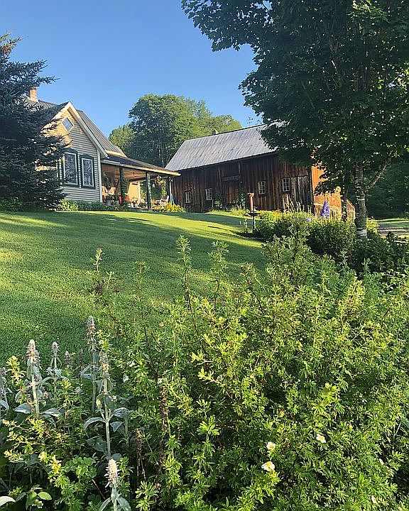 2nd image of 118 Larabee Hill Rd