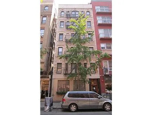 Rented by Douglas Elliman | media 32