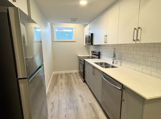 8027 Cedric Mah Rd NW #BASEMENT, Edmonton, AB T5G2Z5