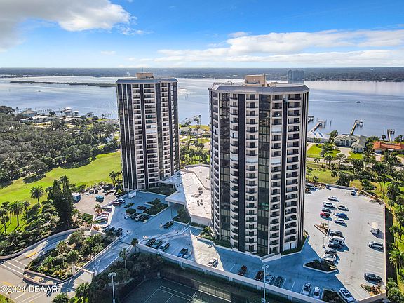 4th image of 1 Oceans West Blvd APT 21A2