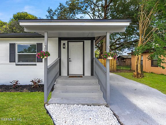 5th image of 10216 ELMHURST Drive