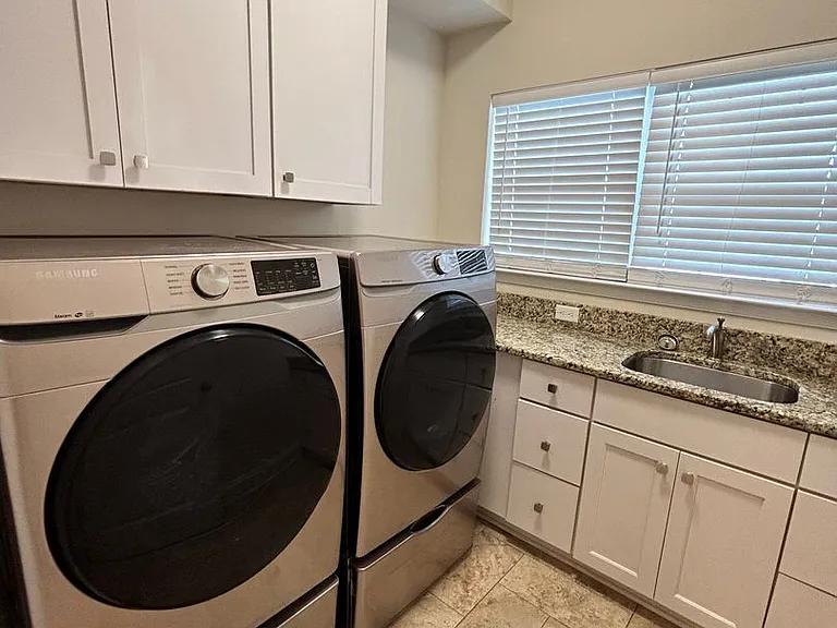 4901 Warwick Rd E — Photo 14