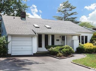 1106 Ruth Pl, Bellmore, NY 11710