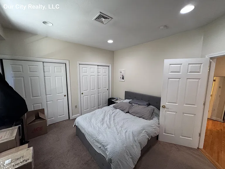460 Green St #3 — Photo 7