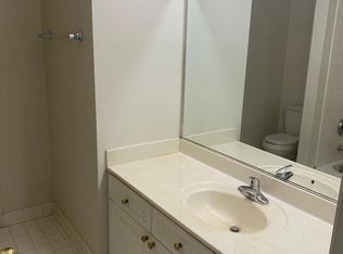 12903 Alton Sq APT 301, Herndon, VA 20170