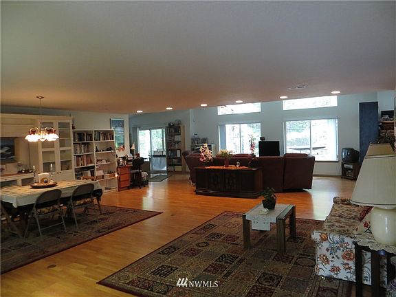 4th image of 2221 E St. Andrews Drive