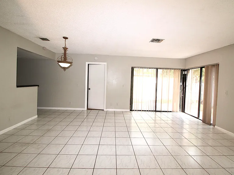 6287 Scotch Pine Ln — Photo 17