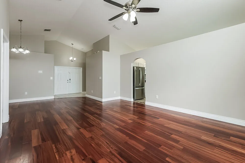 3 bed, 2.0 bath, 1505 sqft, $3,400 — Photo 4