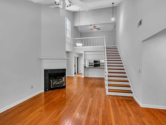 4th image of 470 S Main St Unit 102