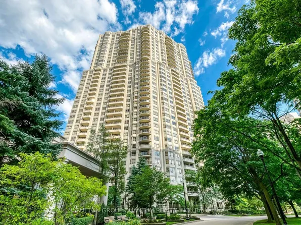 25 Kingsbridge Garden Cir #1123, Mississauga, ON L5R 4B1