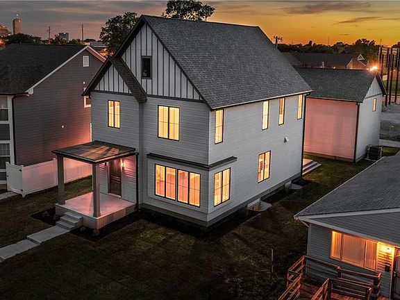 4th image of 1824 Carrollton Ave