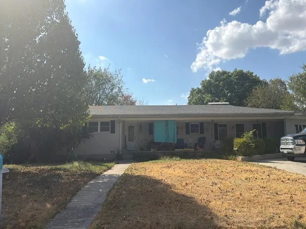 1602 S Stratton St, Decatur, TX 76234