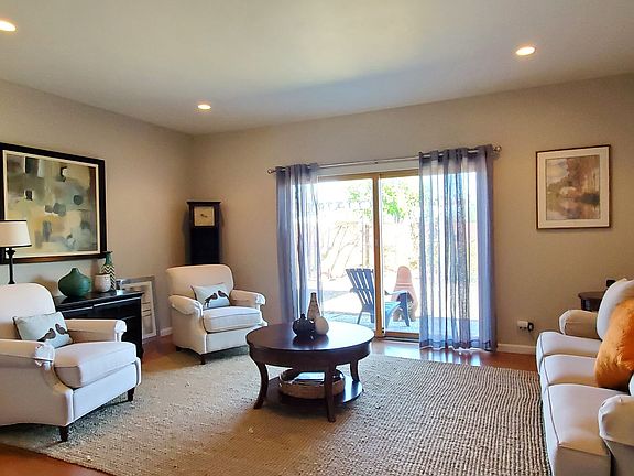 4th image of 551 Suisse Dr