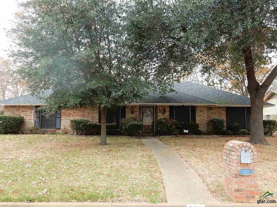1st image of 728 Oxford Dr