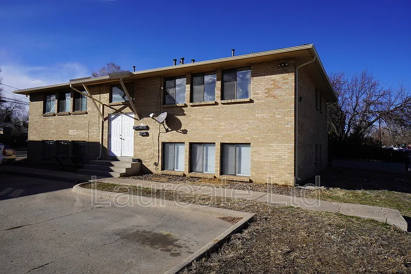 1305 Wolff St #4