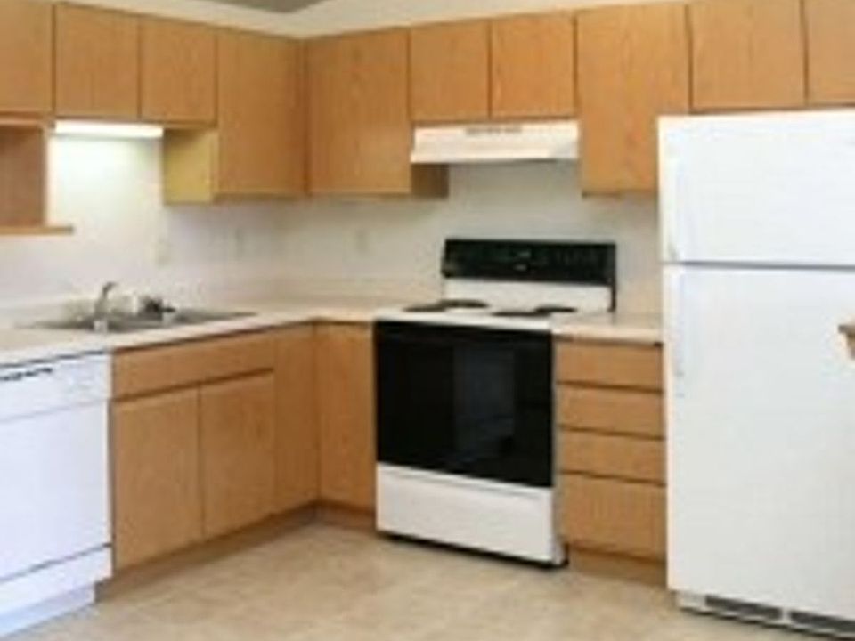 2nd image of 1657 Lenwood Ave #7