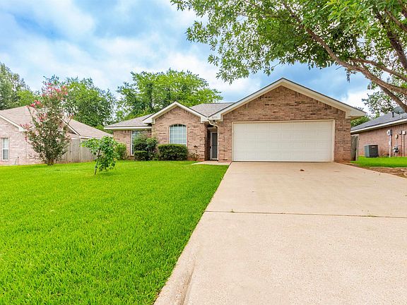 2nd image of 10759 Southern Trace Cir