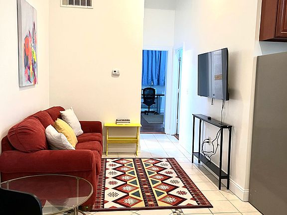 2nd image of 439 N 13th St APT 1A