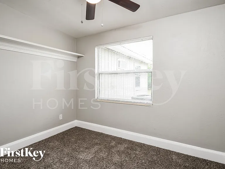 8013 Powell Dr — Photo 12