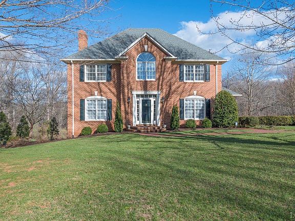 2nd image of 1811 Royal Oak Dr