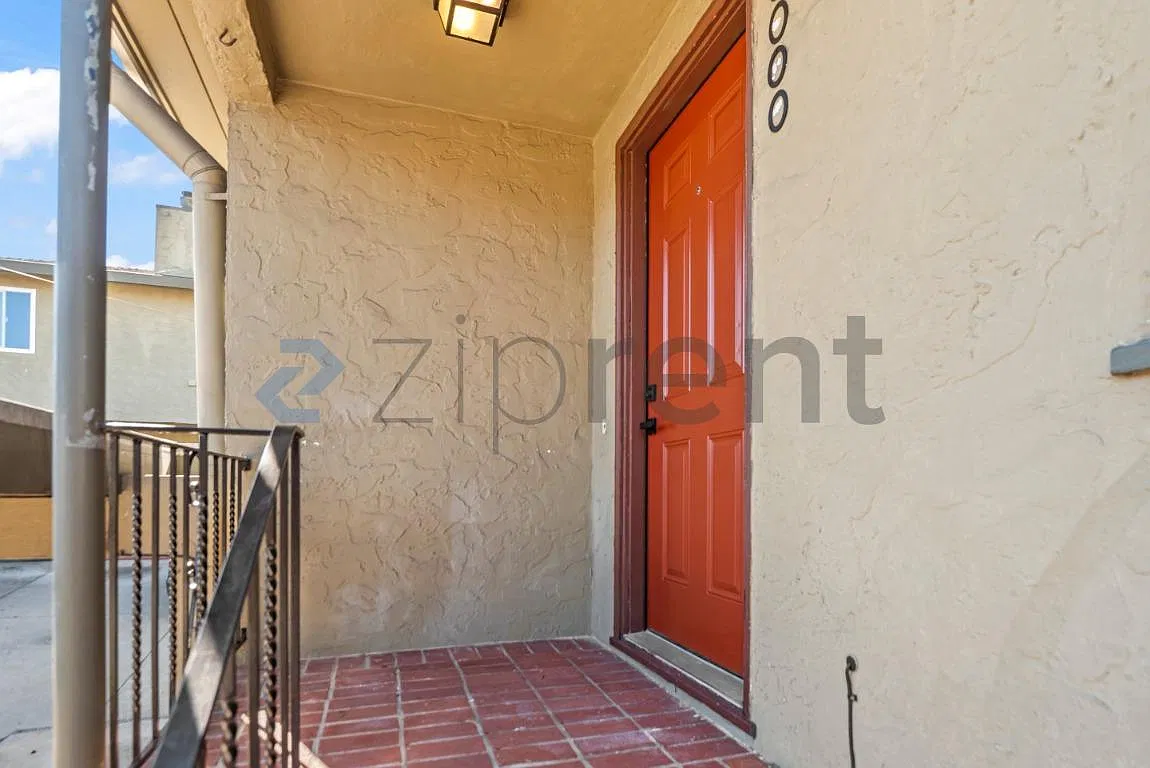 3 bed, 3431 sqft, $3,095 — Photo 3