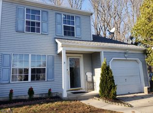 5 Woodhaven Ct, Clementon, NJ 08021