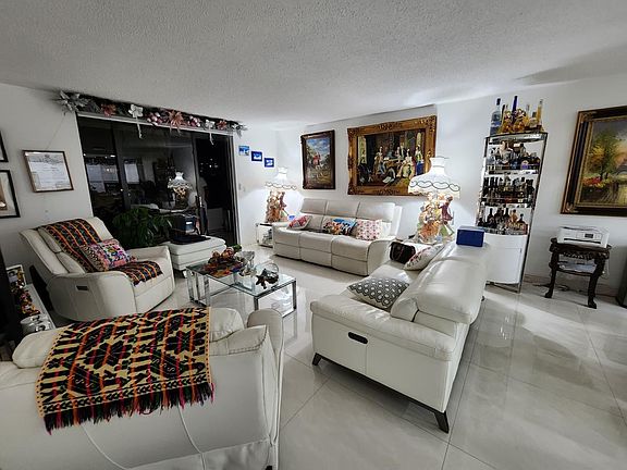 3rd image of 2500 Parkview Drive #403