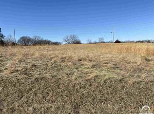 8531 Mockingbird Ln, Ozawkie, KS 66070