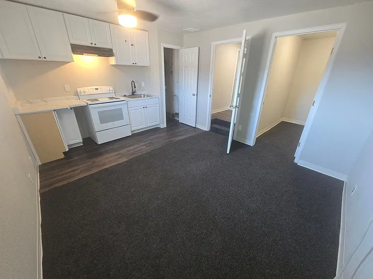 400 Santa Fe Dr #13 — Photo 1