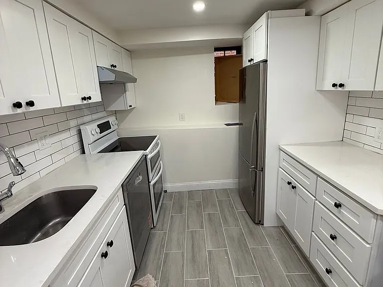 59 Chester St #B — Photo 6