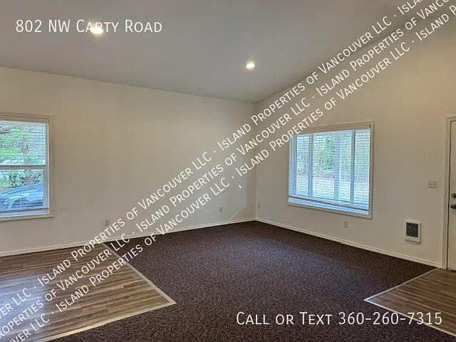 802 NW Carty Rd — Photo 1