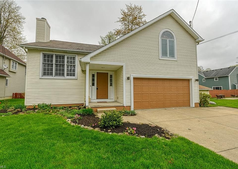 1st image of 83 Kavanaugh Dr