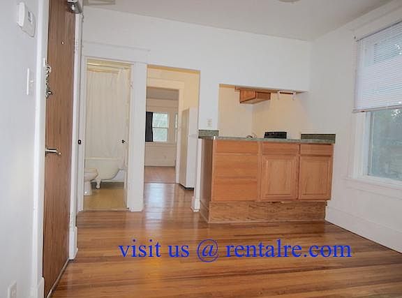 5th image of 4527 Baldwin Ave