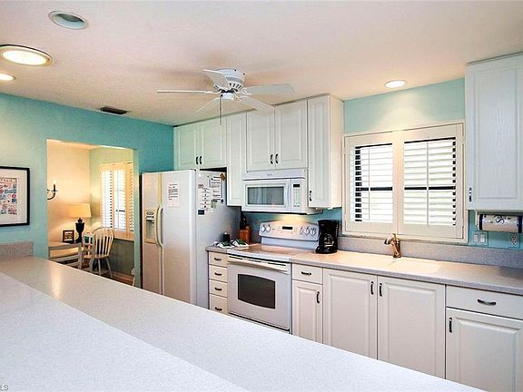 5th image of 585 Lake Murex Cir