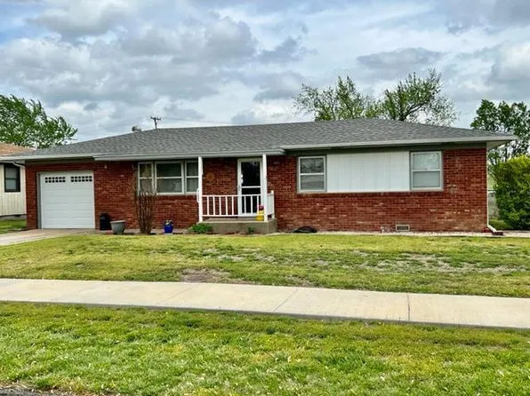 307 N Parkview Ave, Coffeyville, KS 67337