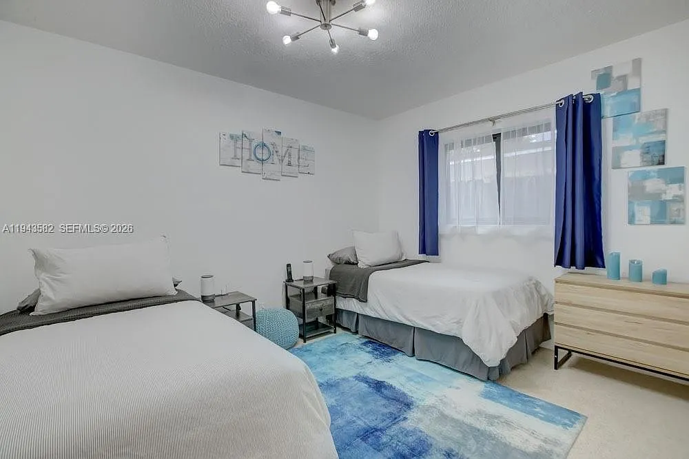 2 bed, 1.0 bath, 1000 sqft, $2,300 — Photo 4