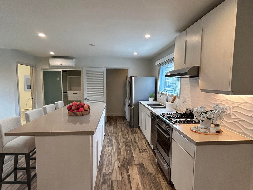 1st image of 15 Dudley Ave APT 2