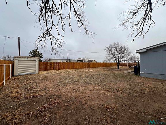 4th image of 2219 E University Dr