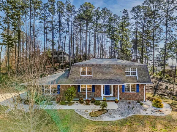 108 Waterford Dr, Seneca, SC 29672