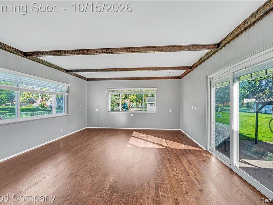 22831 Ulrich St, photo 28