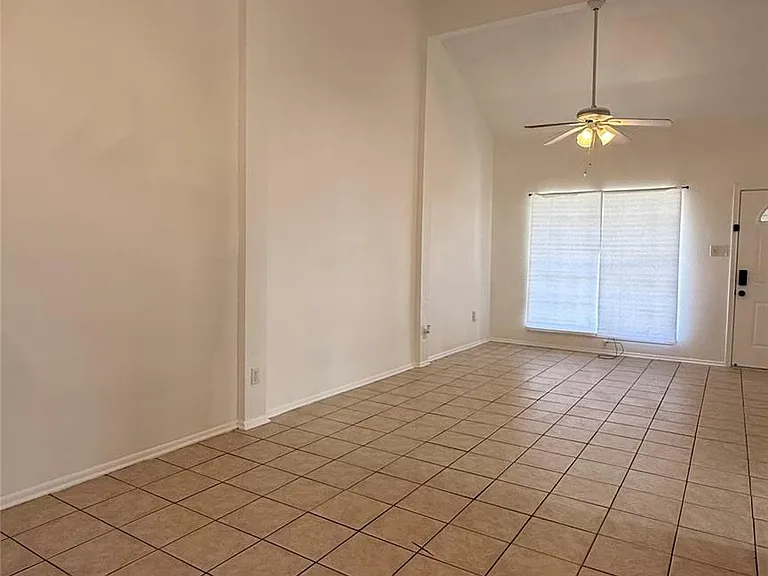 12707 Marble Dr — Photo 4