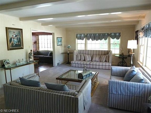 4th image of 37250 Fairmount Blvd