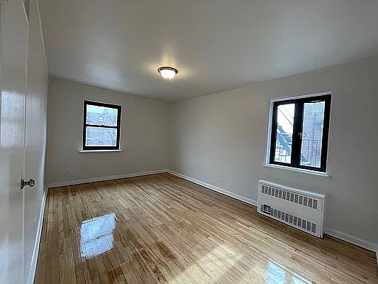 Building Photo 3