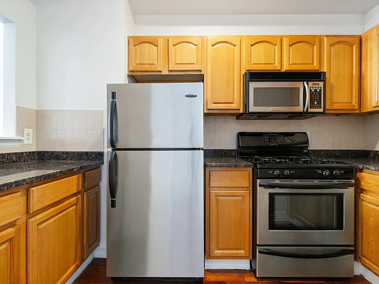 276 W 119th St #5A — Photo 4