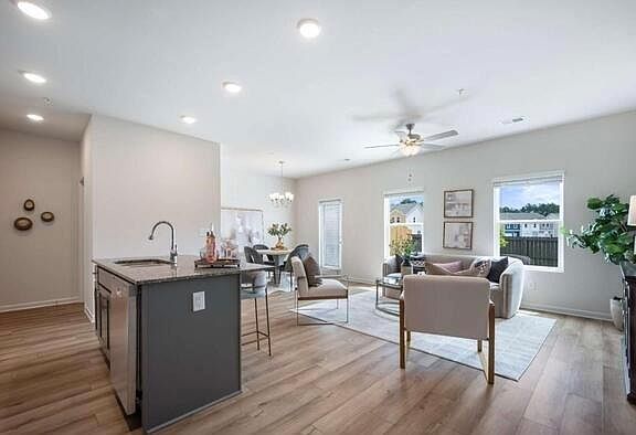 5th image of 1380 Riverstone Rd